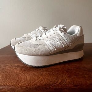 New Balance 574 - Size 7